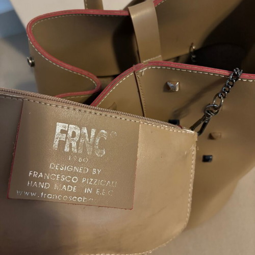 Τσάντα πλάτης FRNC μεταχειρισμένη, μπεζ σε άριστη κατάσταση