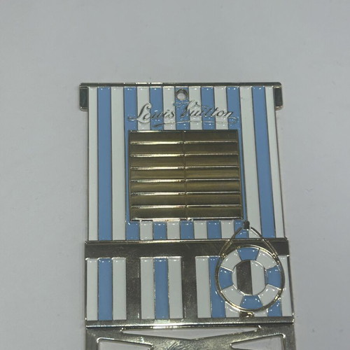 Louis Vuitton Beach Cabin Metal Charm new, multicolor