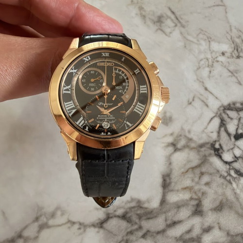 Seiko Premier Kinetic Chronograph SNL044P1 watch
