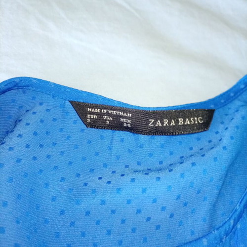 Zara satin texture sleeveless blouse size S like new, blue