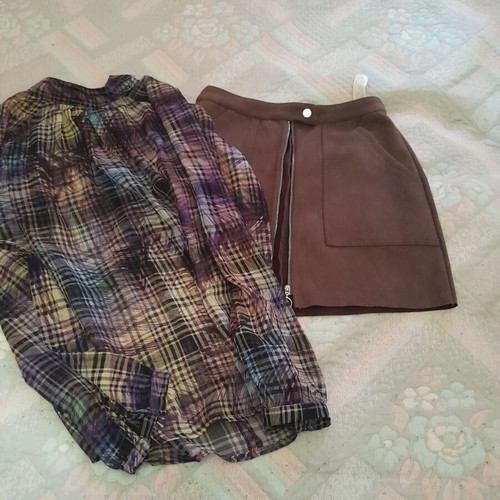 Skirt like new, size S 36 8, gift blouse included