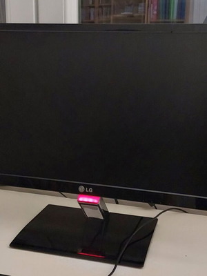 LG Monitor E2260S-PN 21.5'' computer screen used