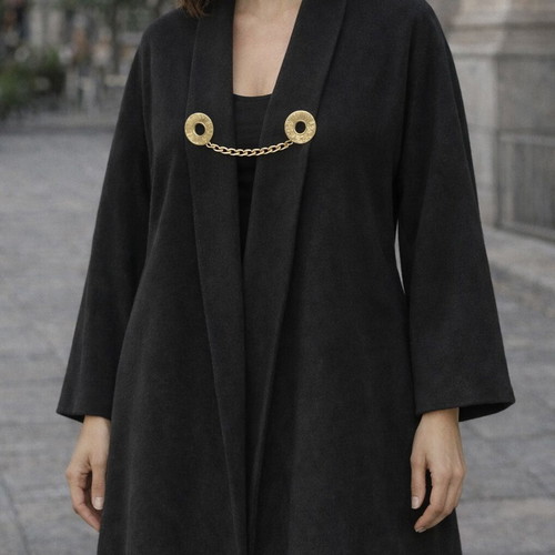 Vintage cashmere wool coat with metal chain clasp like new, black