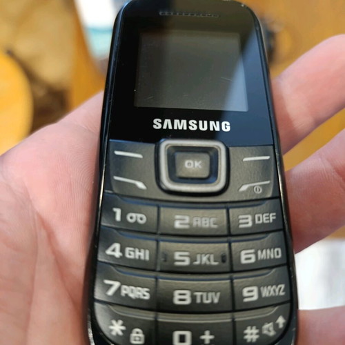 Samsung Keystone 2 like new