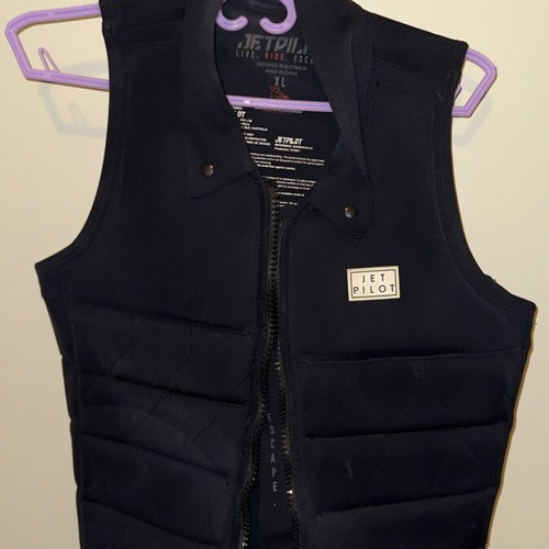 Jet Pilot XL life vest black like new