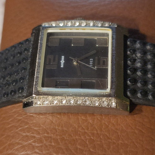 BIAOMA 1013 quartz watch with black dial and crystal accents