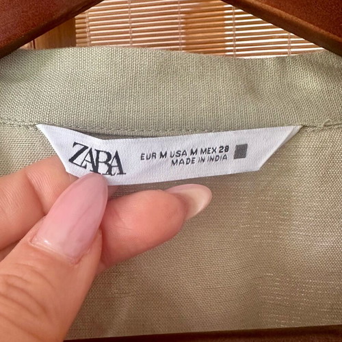 Zara women's long shirt size M like new in pale khaki
