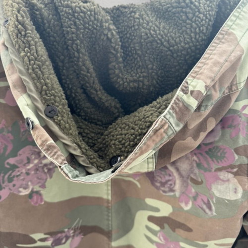 Military waterproof jacket with flowers and removable fur lining, size M