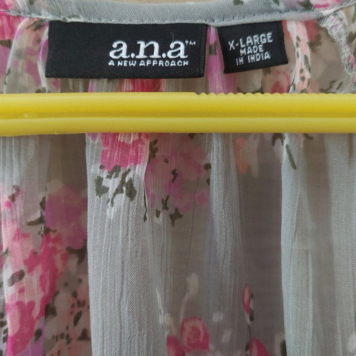 Gray transparent blouse tunic with pink, lilac and white flowers size XL like new