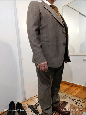 Classic striped suit like new, brown