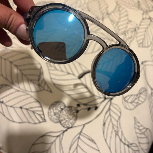 Round retro vintage sunglasses new with leather covers