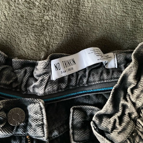 No Thinkin shorts like new, black cotton, size 36/38 S-M