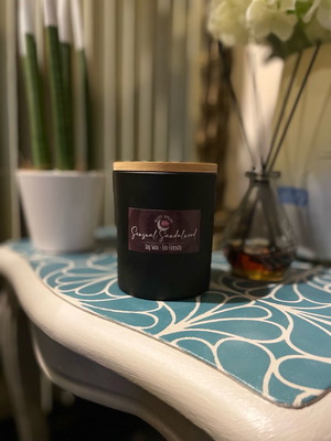 Soy wax candle handmade new in black matte container