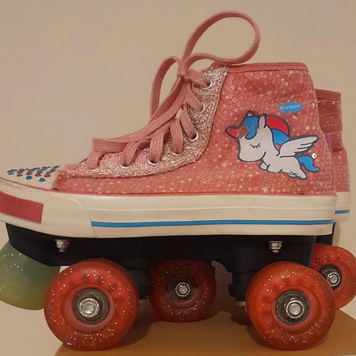 Byox Alicorn Quad Rollers with 4 wheels, size M 34-35 like new
