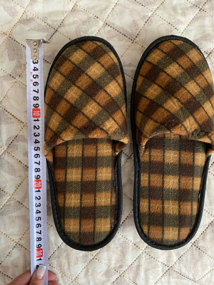 Home slippers new, black and brown