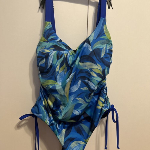 Bluepoint One-Piece Swimsuit New Size M Blue