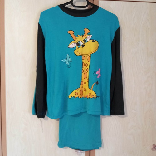 Girls' pajamas used, black and blue