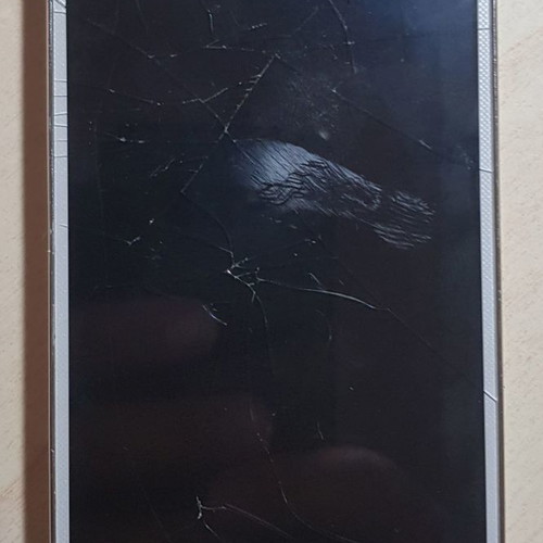 Samsung Galaxy S4 GT-I9505 used with broken screen for parts