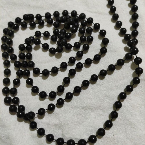Fashion necklace long black like new