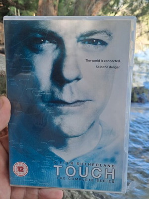 Touch η πλήρης σειρά DVD, κοινωνική σειρά