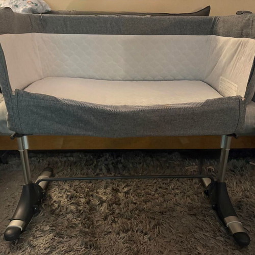 Schardt Joy Baby Crib like new with mattress and bed connection system