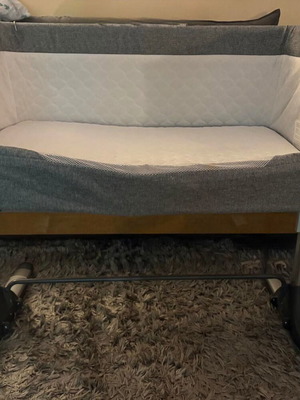 Schardt Joy Baby Crib like new with mattress and bed connection system