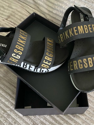 Bikkembergs γυναικεία σανδάλια καινούργια, νούμερο 40