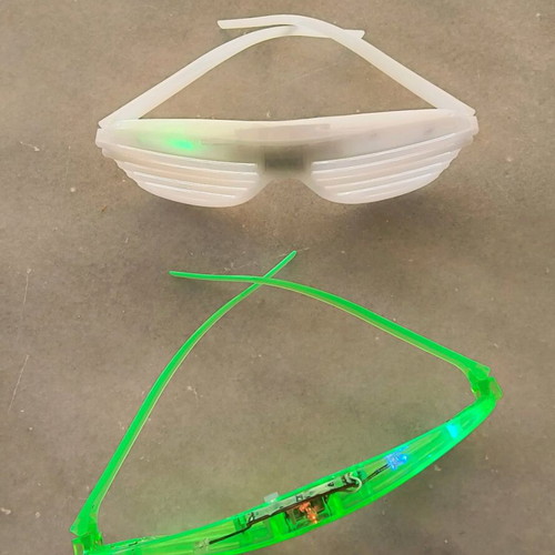 Carnival glasses with disco rhythmic lights, pack of 2 like new