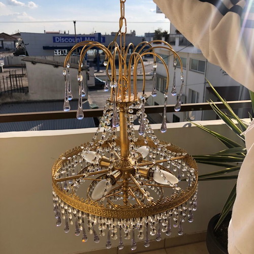 Chandelier ceiling light like new with crystals and 4 bulbs