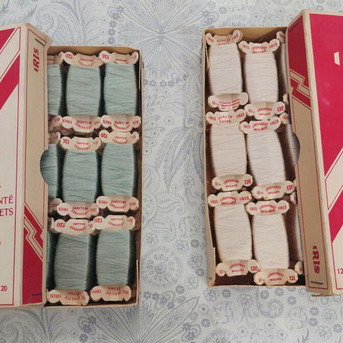 Vintage IRIS thread boxes from the 1960s like new, set of 2