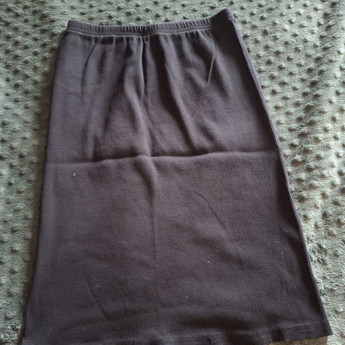 Midi skirt black size S like new