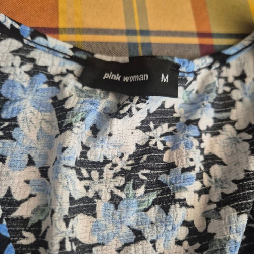 Pink Woman blouse size M like new