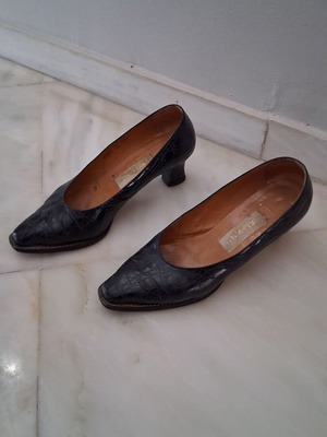 Kalogirou leather pumps used, dark blue, size 38
