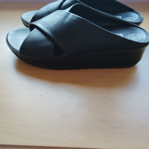 Fitflop slippers size 41 like new, black