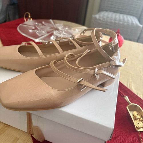 Box Shoes ballerinas used, nude patent leather, size 40