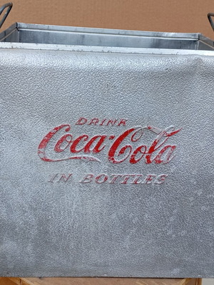 Coca Cola vintage μεταλλικό ψυγείο πάγου μεταχειρισμένο, δεκαετίας 50-60