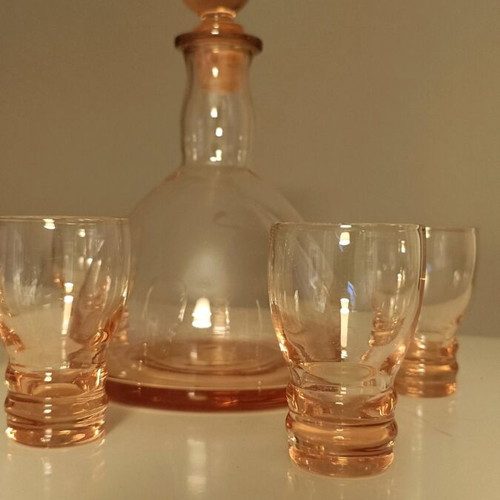 Glass carafe and glasses set like new, pink color