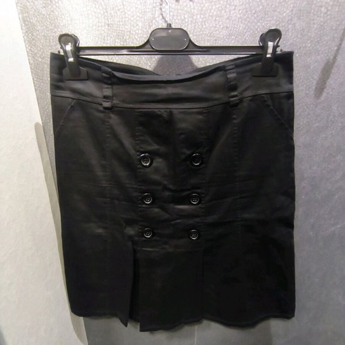 Black cotton skirt with buttons and pleats like new
