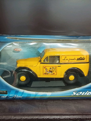 Solido Renault Juva 4 1952 1:18 scale like new