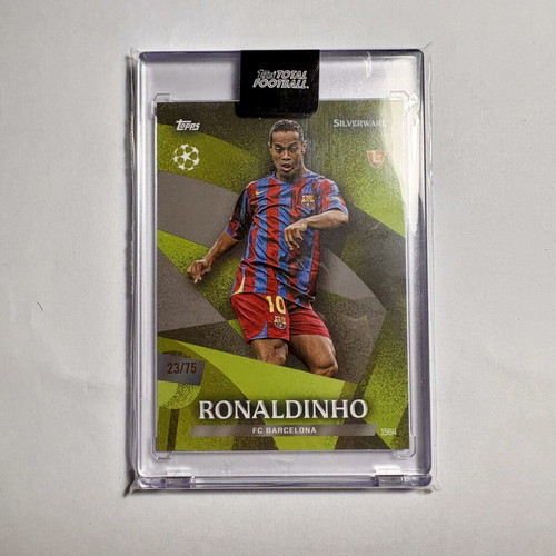 Topps Total Football Ronaldinho 23/75 Barcelona Legend card like new