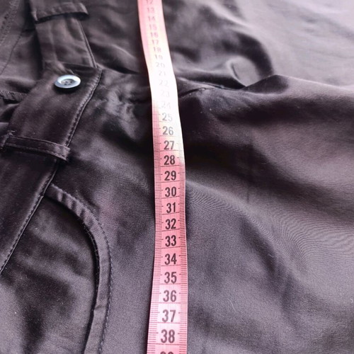 Y2K Black Satin-Finish Capri Pants cotton stretch size S like new