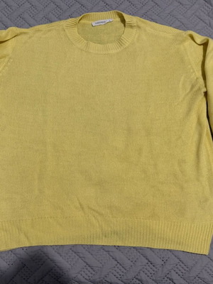 Yellow pullover size S/M like new