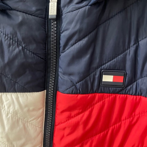 Tommy Hilfiger women’s puffer jacket used, size medium, colorblock design