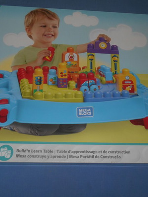 Buildin' And Learning Table Mega Bloks used
