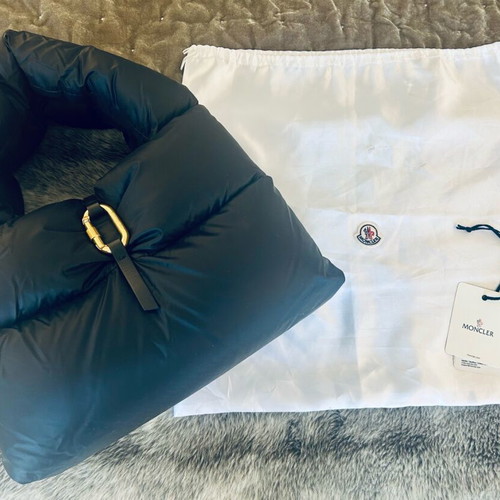 Moncler tote bag like new, black