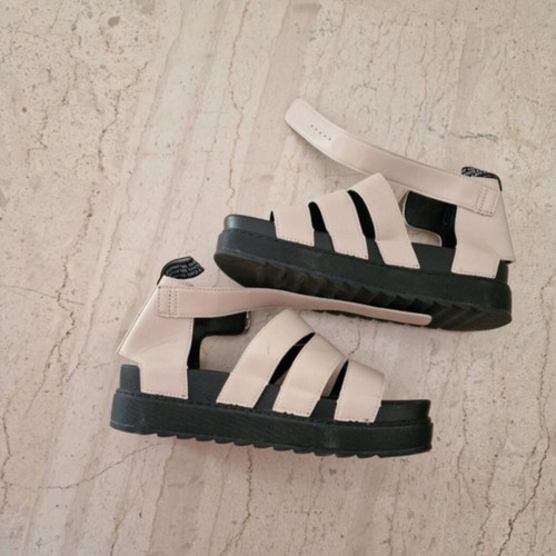 JK London beige platform sandals, size 38