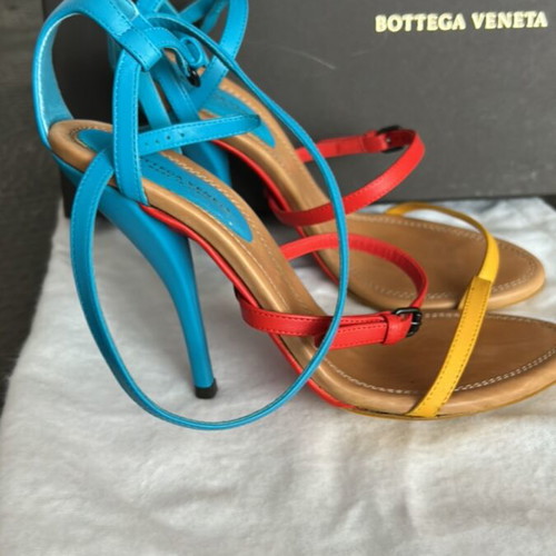Bottega Veneta sandals like new, size 37, multicolor leather