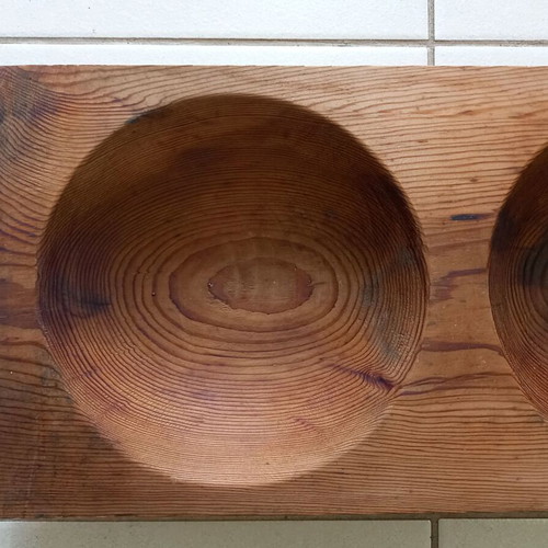 Traditional wooden dough bowl for two round loaves - ideal also for decoration