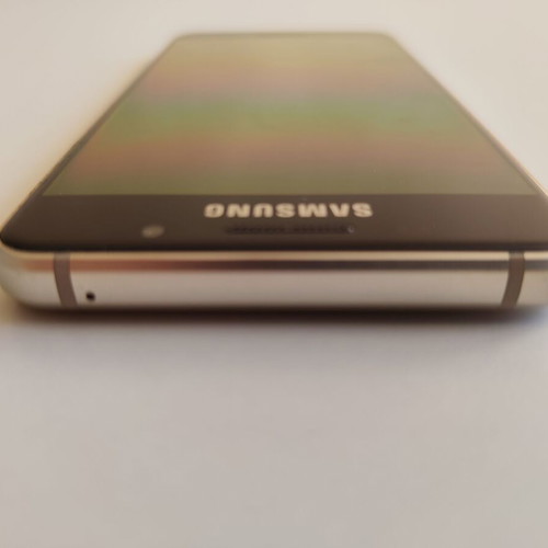Samsung Galaxy A3 (2016) 16GB Gold like new with charger, case, headphones, box