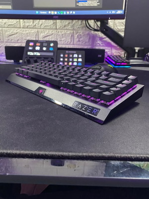 Razer BlackWidow V3 Mini wireless gaming mechanical keyboard 65% like new